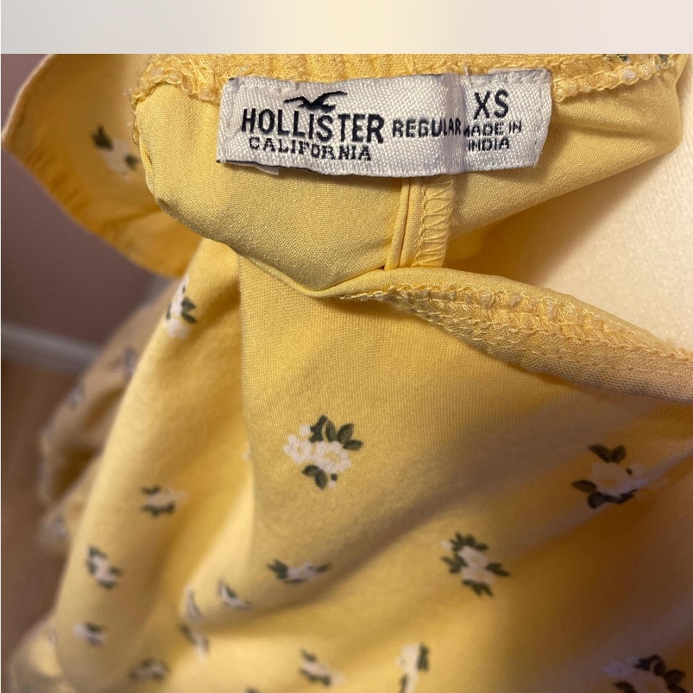 Hollister Yellow Floral Spring Brunch Dress‎ XS - Picture 2 of 6